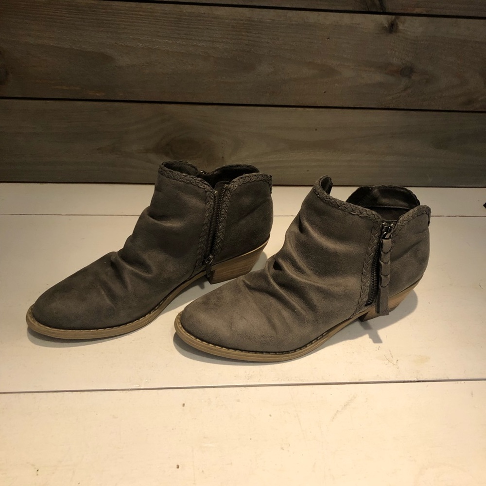 Report Gray Booties - Picture 2 of 7
